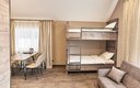 Семейный 6-местный (№4) с двумя 2-ярусными кроватями и диваном