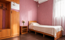 Семейный 6-местный 3-комнатный, спальня розовая односпальная