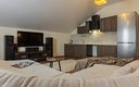 Стандартный 3-местный 2-комнатный (с балконом, кухней, вид на озеро, бассейн, лес, 4 этаж)