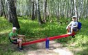 Детские уличные качели