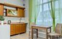 Апартаменты 6-местный 2-комнатный (с 2 спальнями, кухней и балконом)