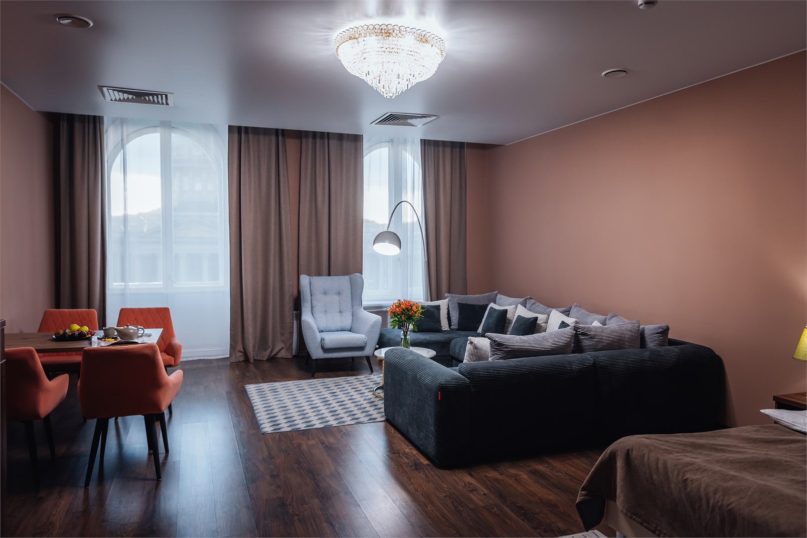 Люкс 2-местный (видовой с балконом)