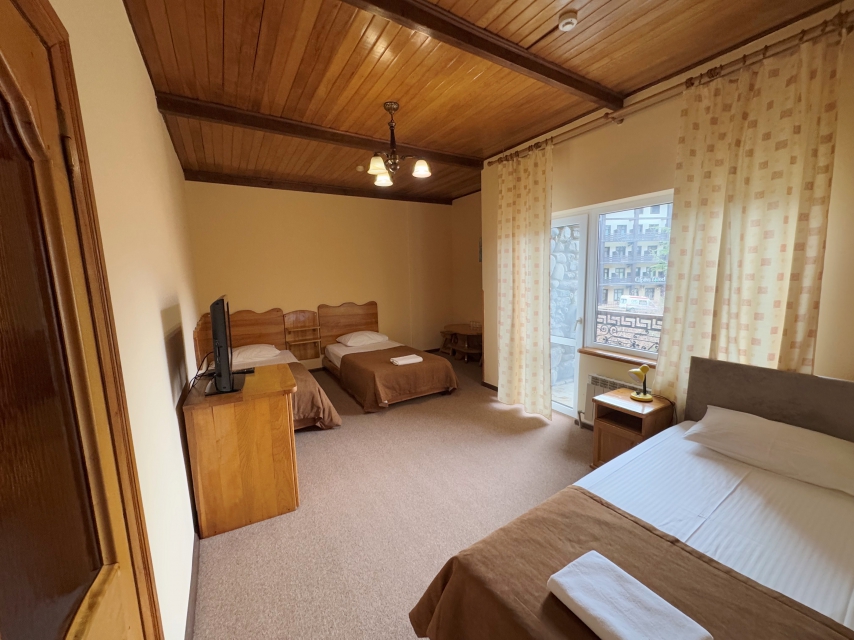 Стандартный 3-местный (с балконом)