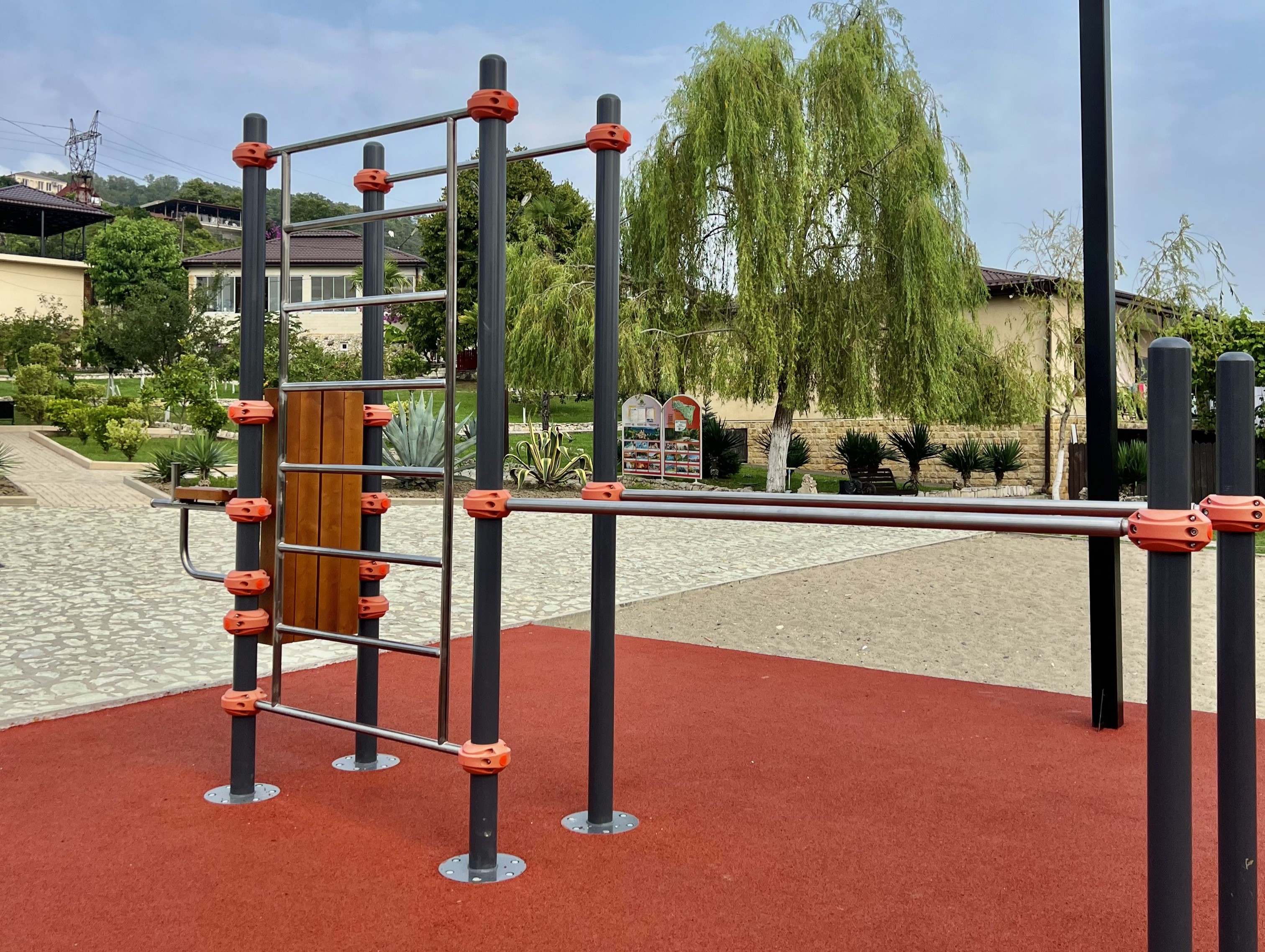 Спортивная площадка