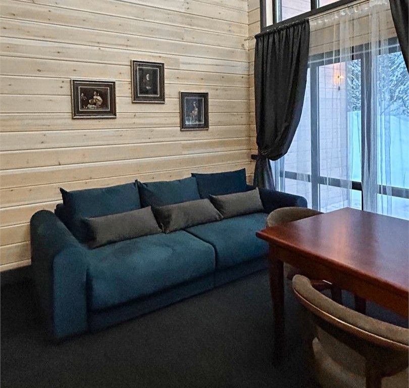 Барн 8-местный 6-комнатный (№2)