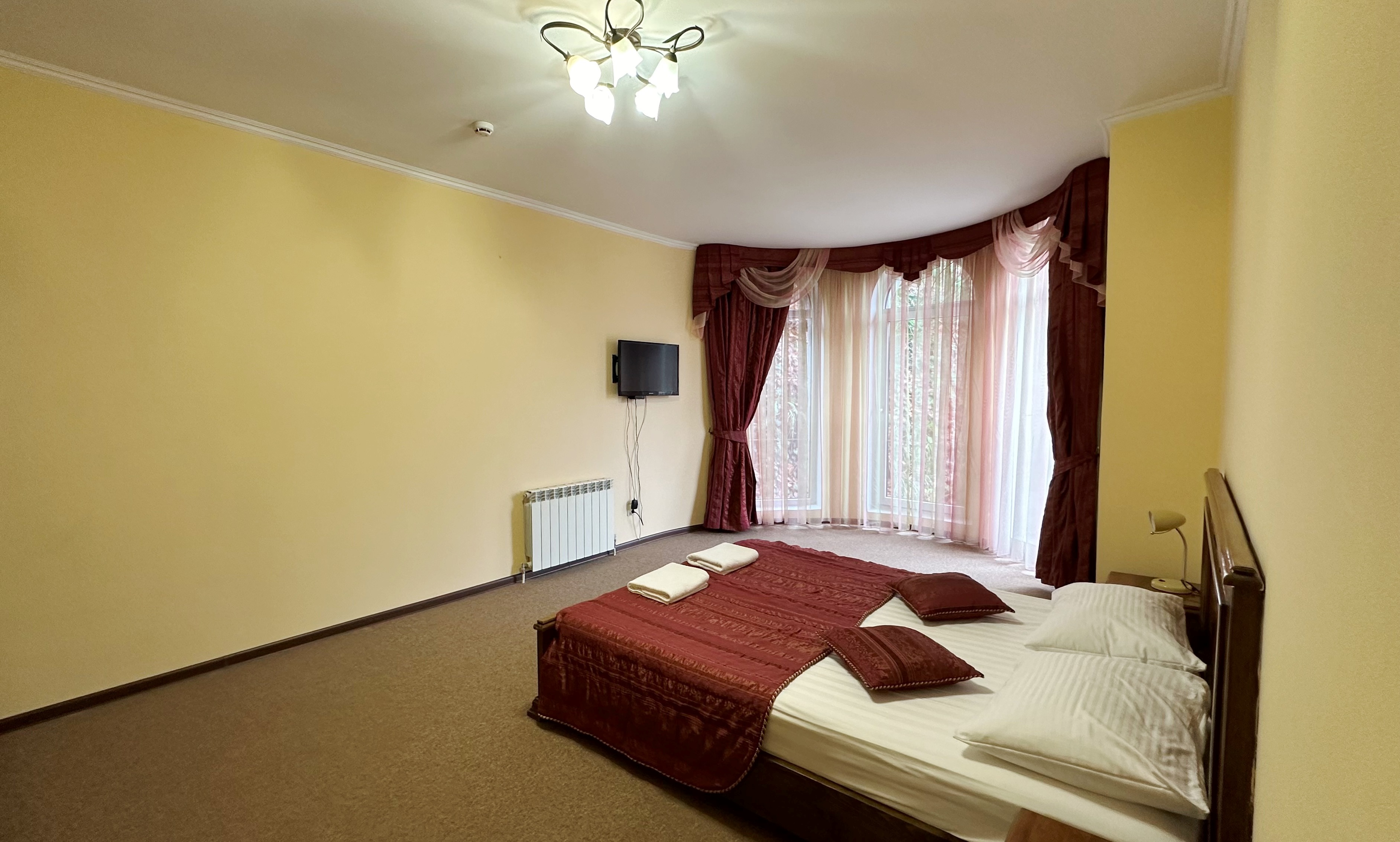 Апартаменты 4-местный 2-уровневый (с камином)