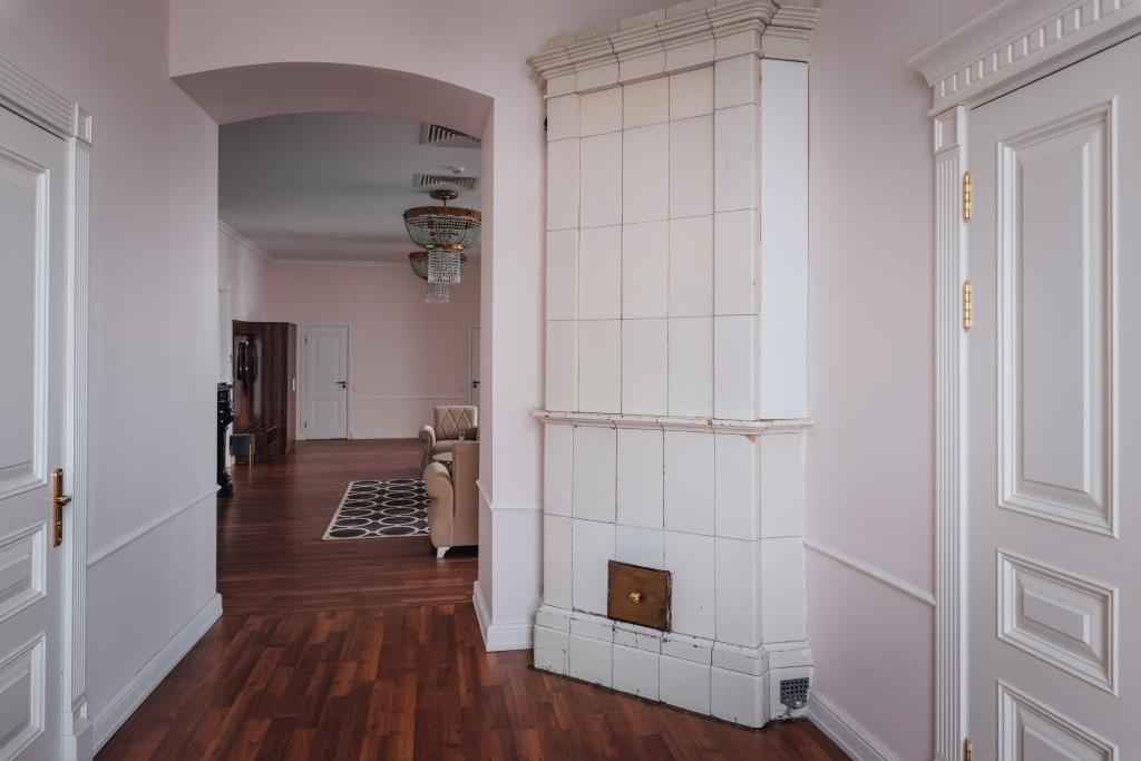 Люкс 4-местный 6-комнатный Президентский (вид на Казанский собор)