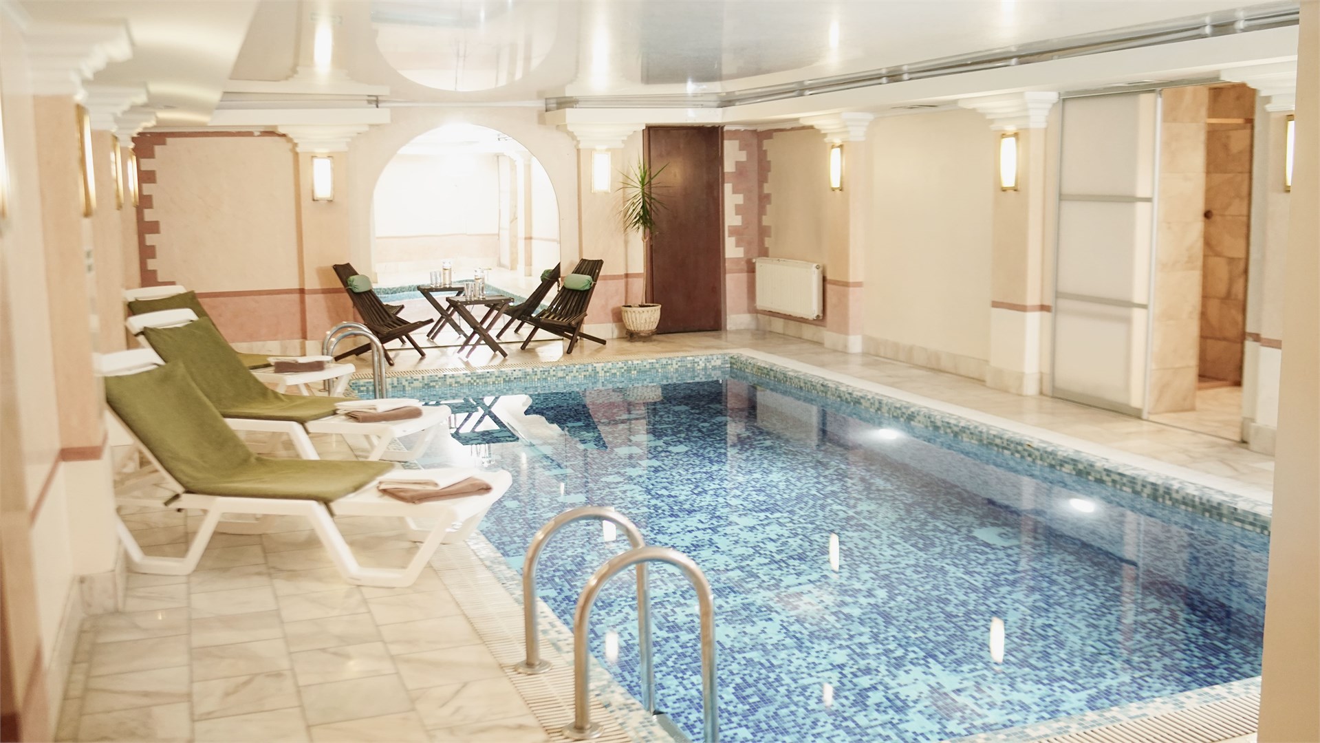 СПА-зона с бассейном