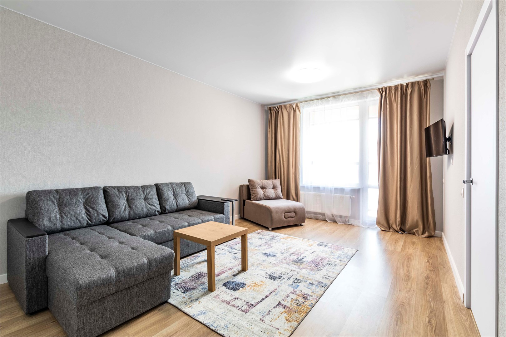 Vdali Poshtel на Тверитина 41