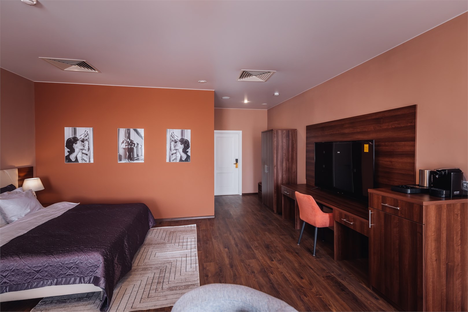 Люкс Семейный 6-местный 3-комнатный