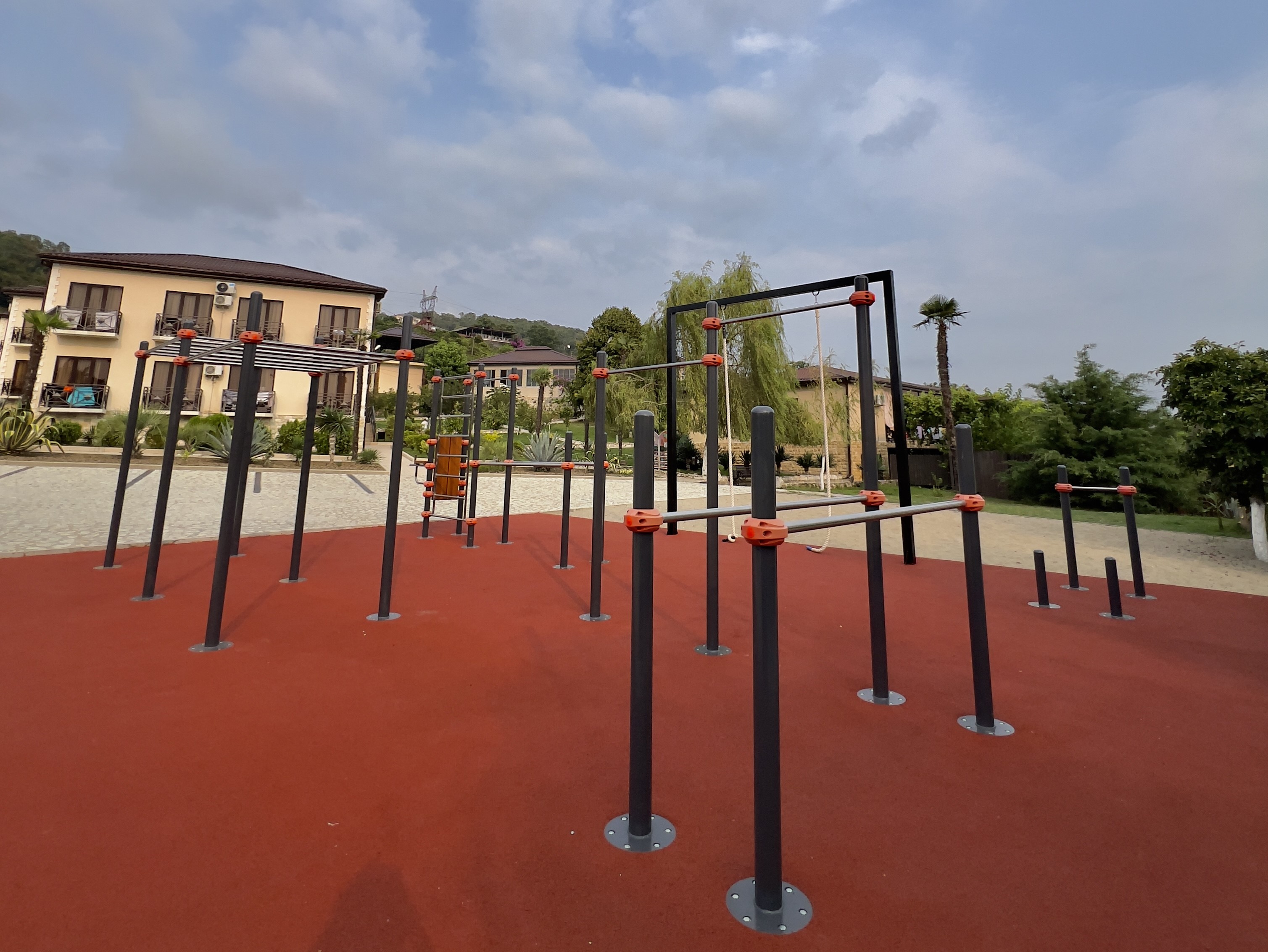 Спортивная площадка