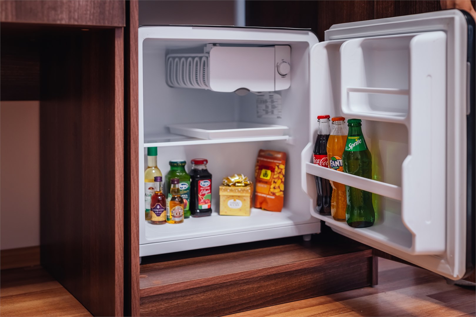 Люкс 4-местный 6-комнатный Президентский (вид на Казанский собор)