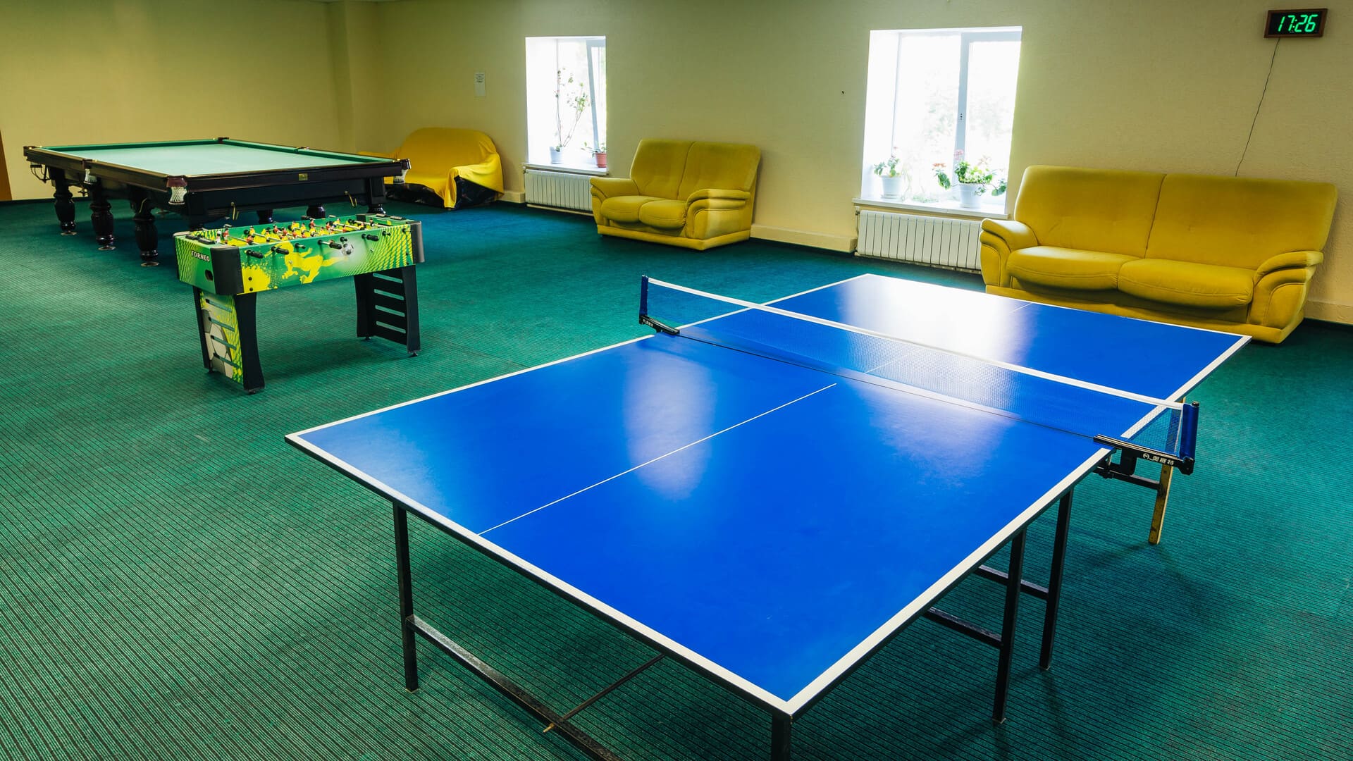 Теннис и бильярд