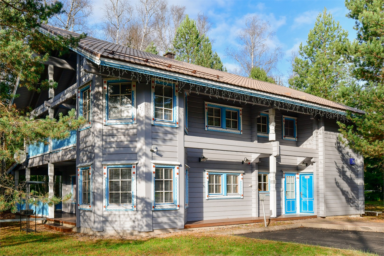 Фотография Коттедж 8-местный 2-этажный