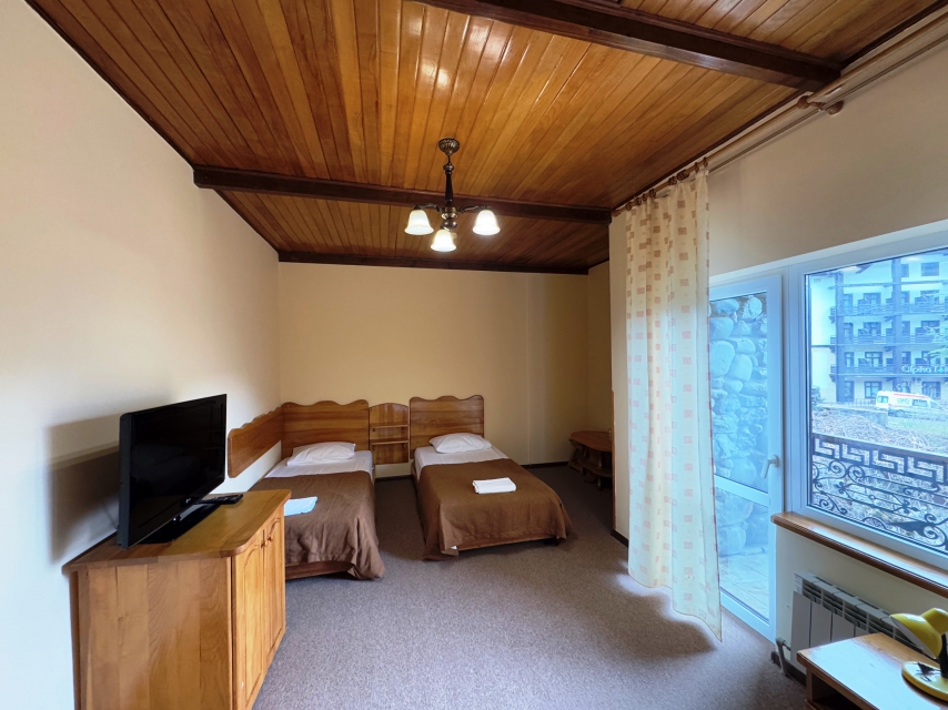 Стандартный 3-местный (с балконом)