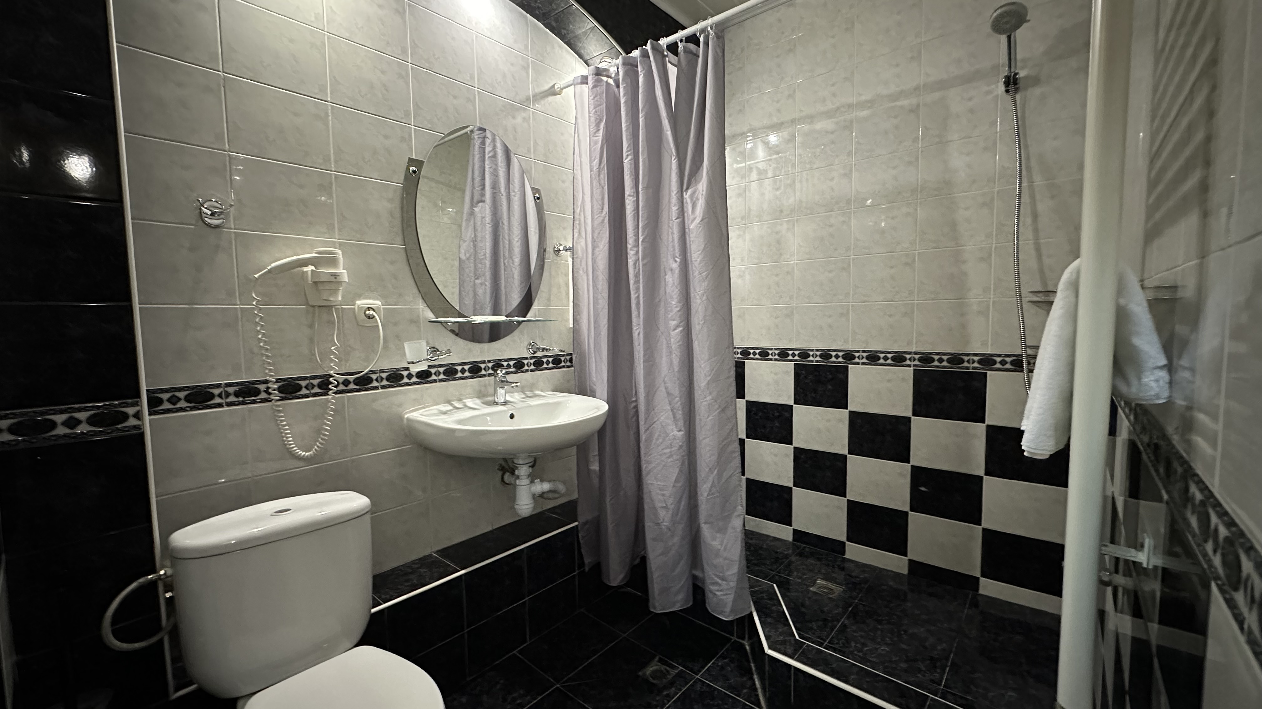 Апартаменты 4-местный 2-уровневый (с камином)