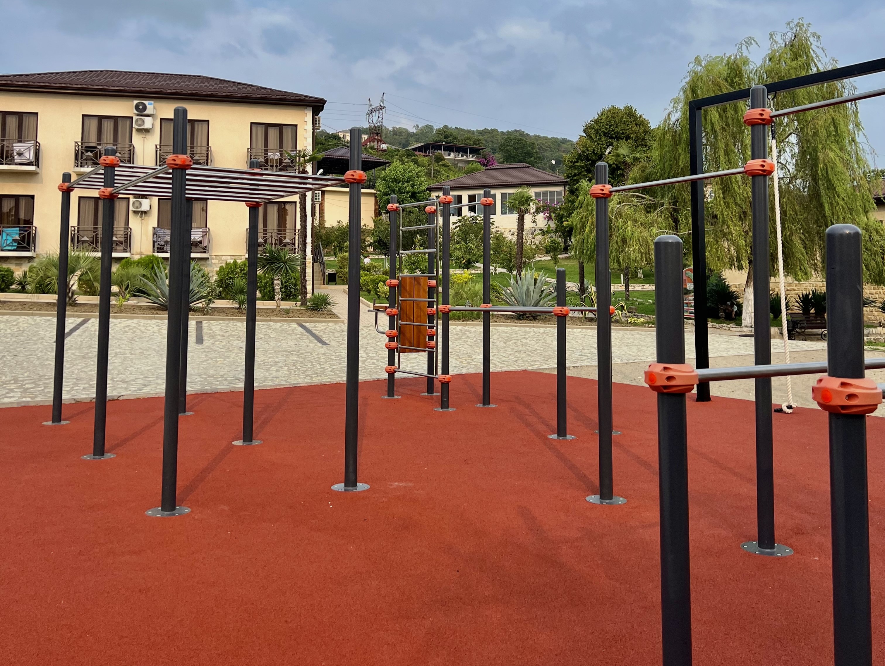 Спортивная площадка