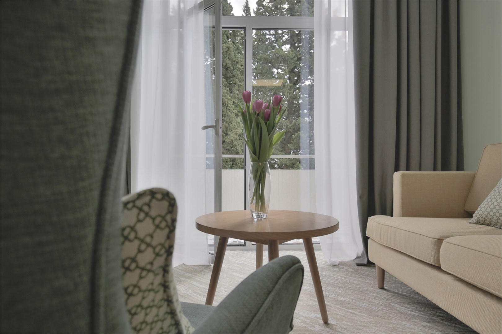 Comfort Plus 2-местный (с балконом, Side Sea view)