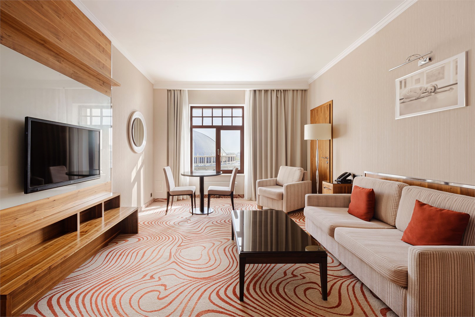 GRAND AUTOGRAPH