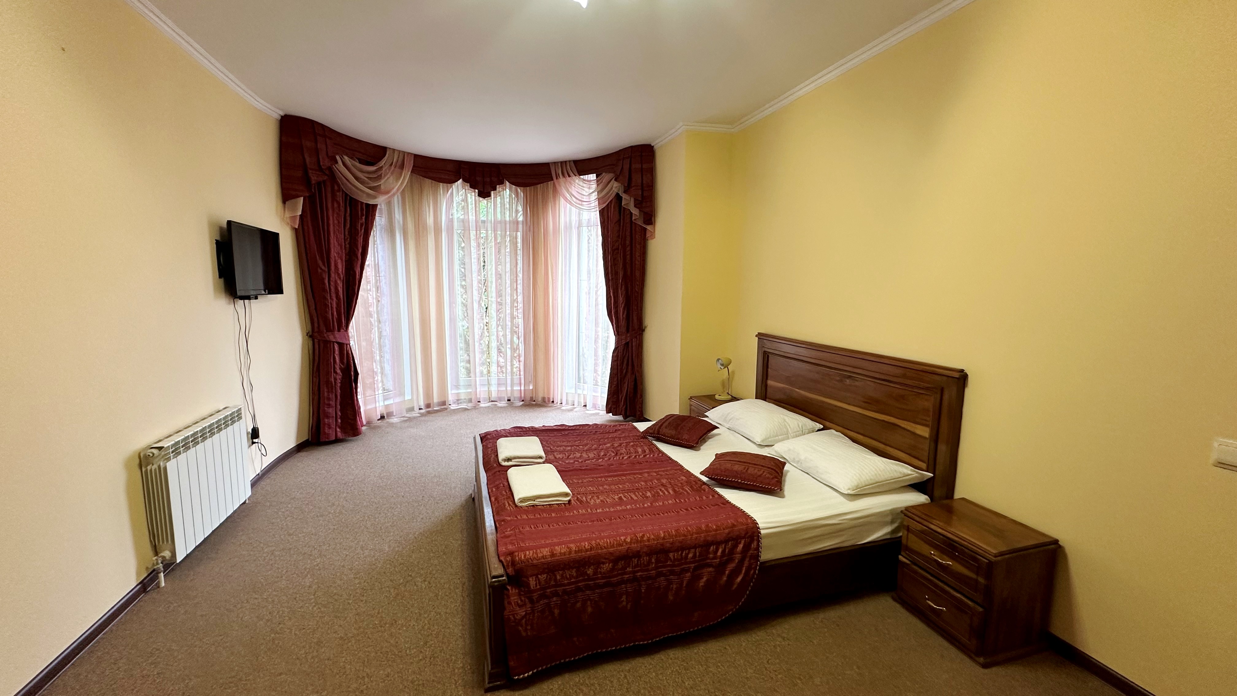 Апартаменты 4-местный 2-уровневый (с камином)