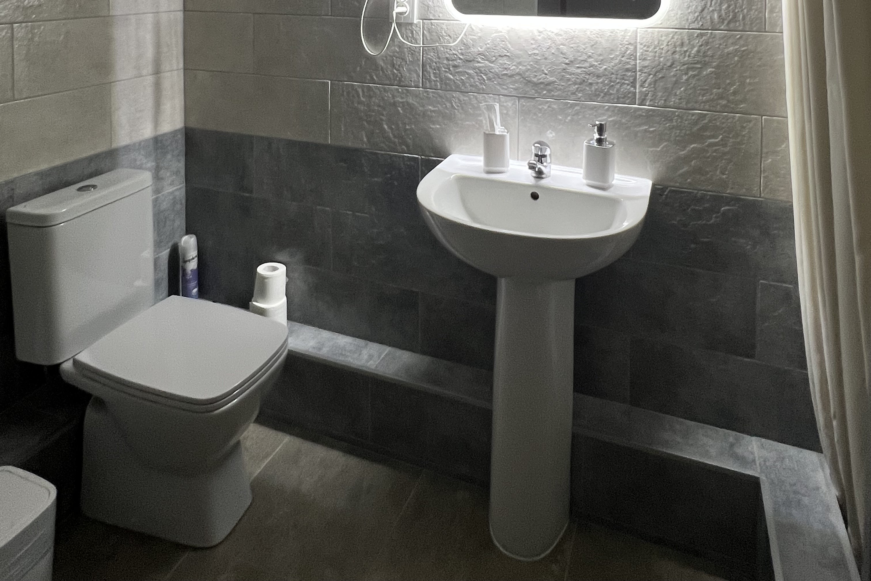 Семейный 2-местный 2-комнатный (№201)