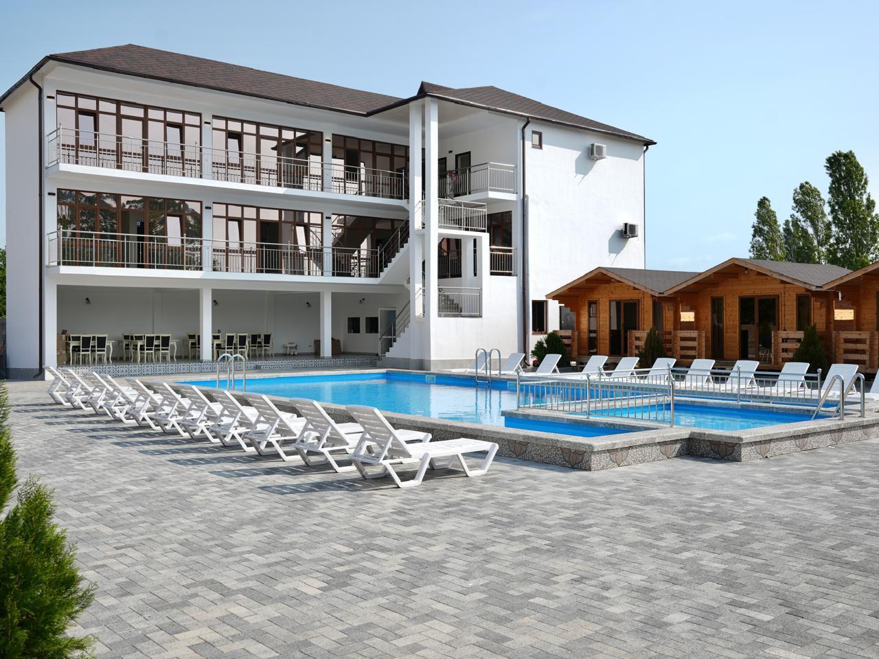 Sunny Village (Гагра)