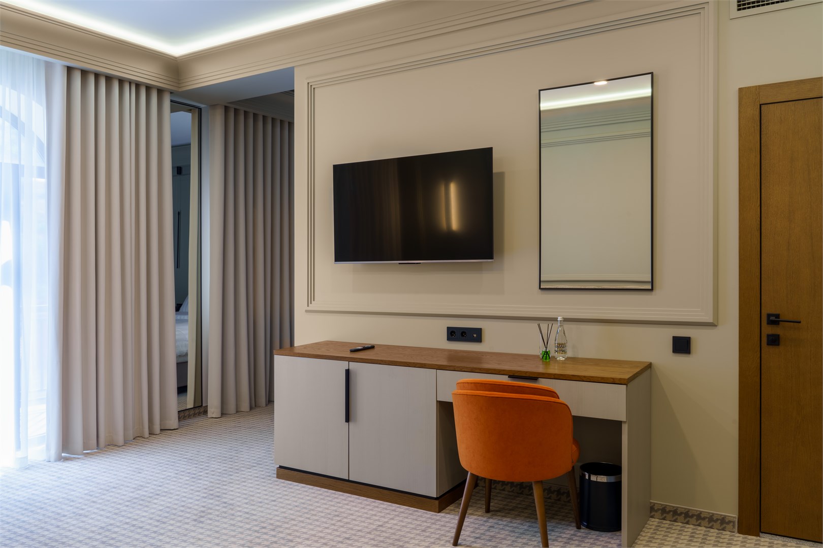 Люкс 2-местный 2-комнатный (с балконом)