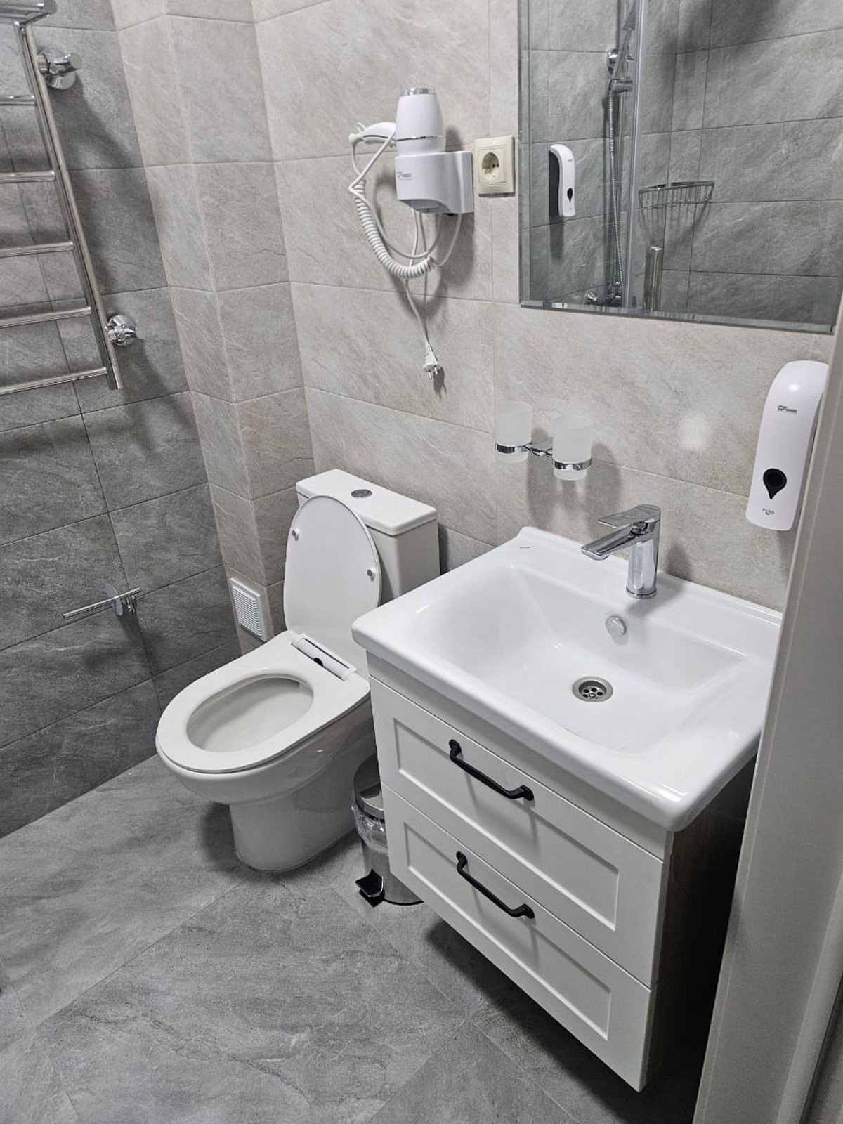 Апартаменты 4-местный 1-комнатный (с балконом)