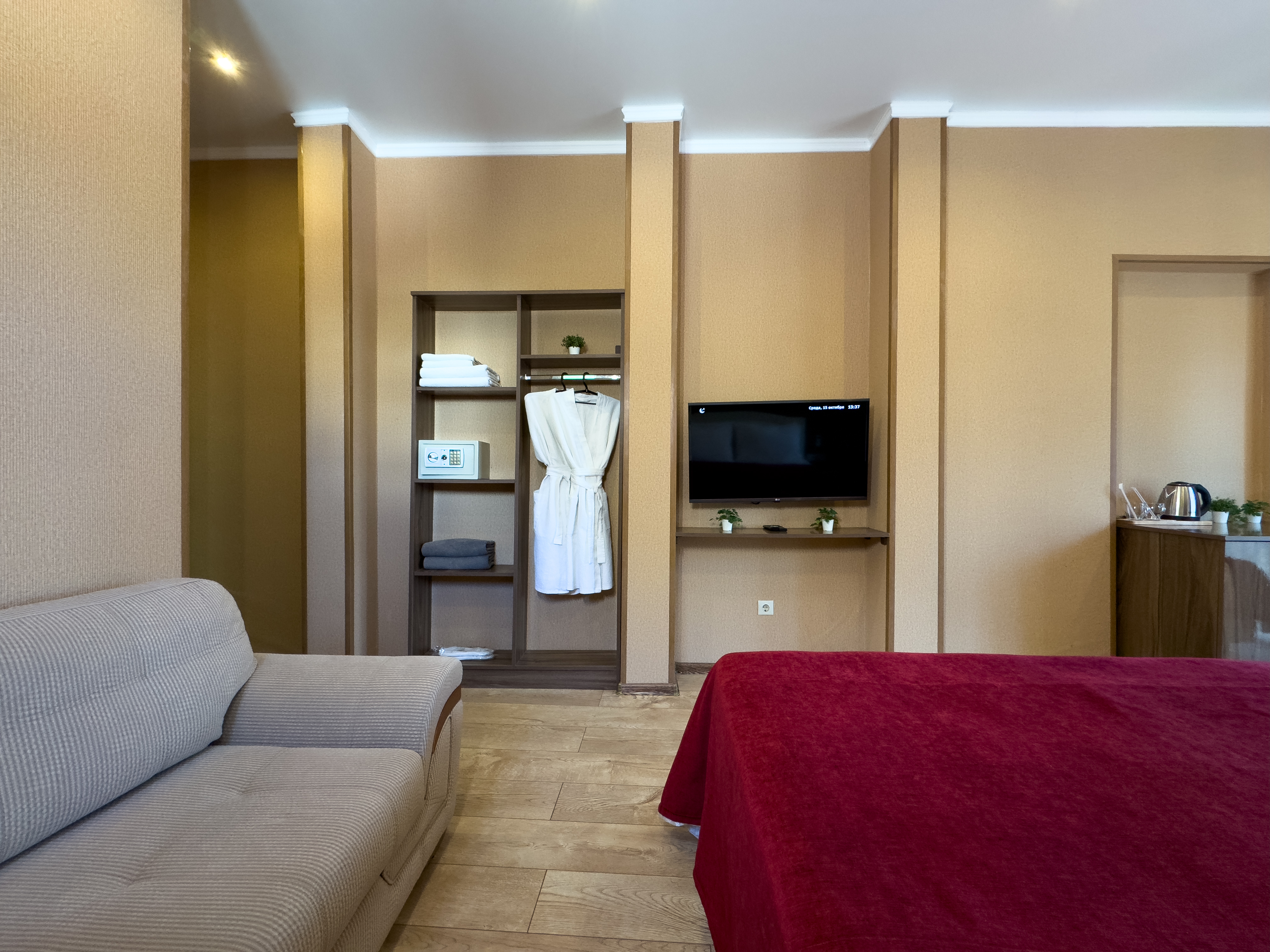 Супериор 3-местный 1-комнатный (с балконом)