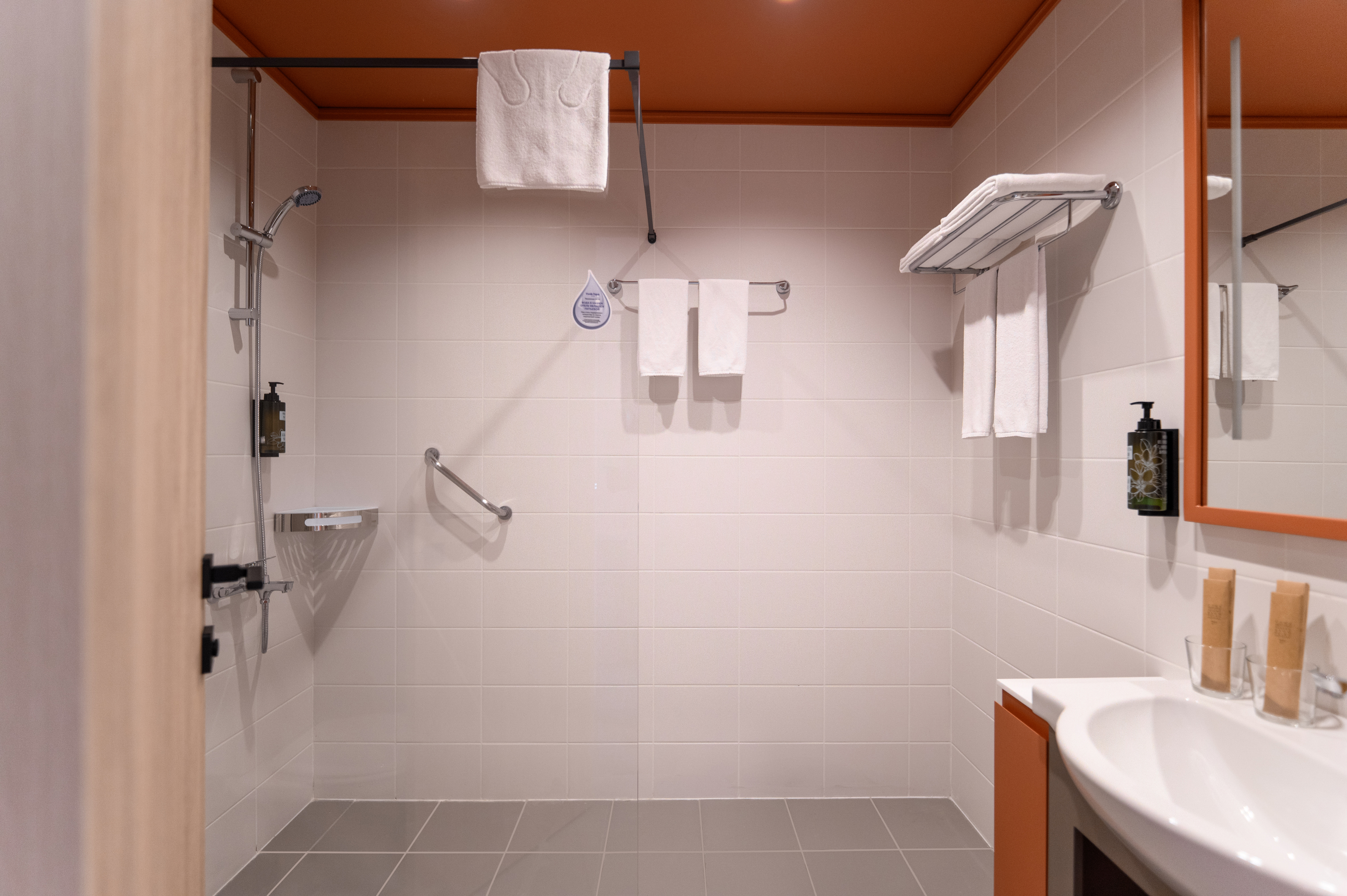 Супериор 2-местный (DBL/TWIN)