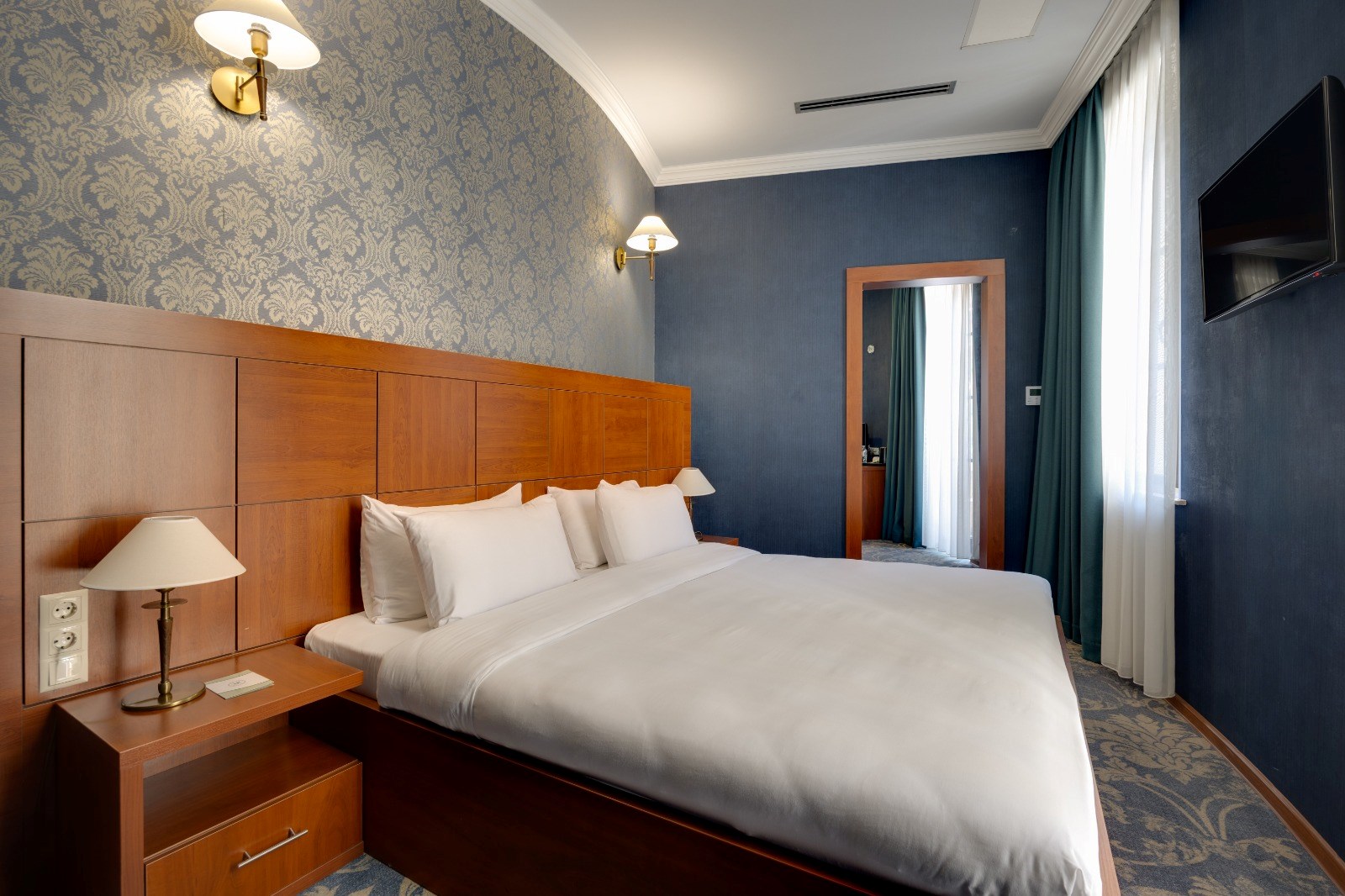 Astoria 4* Hotel