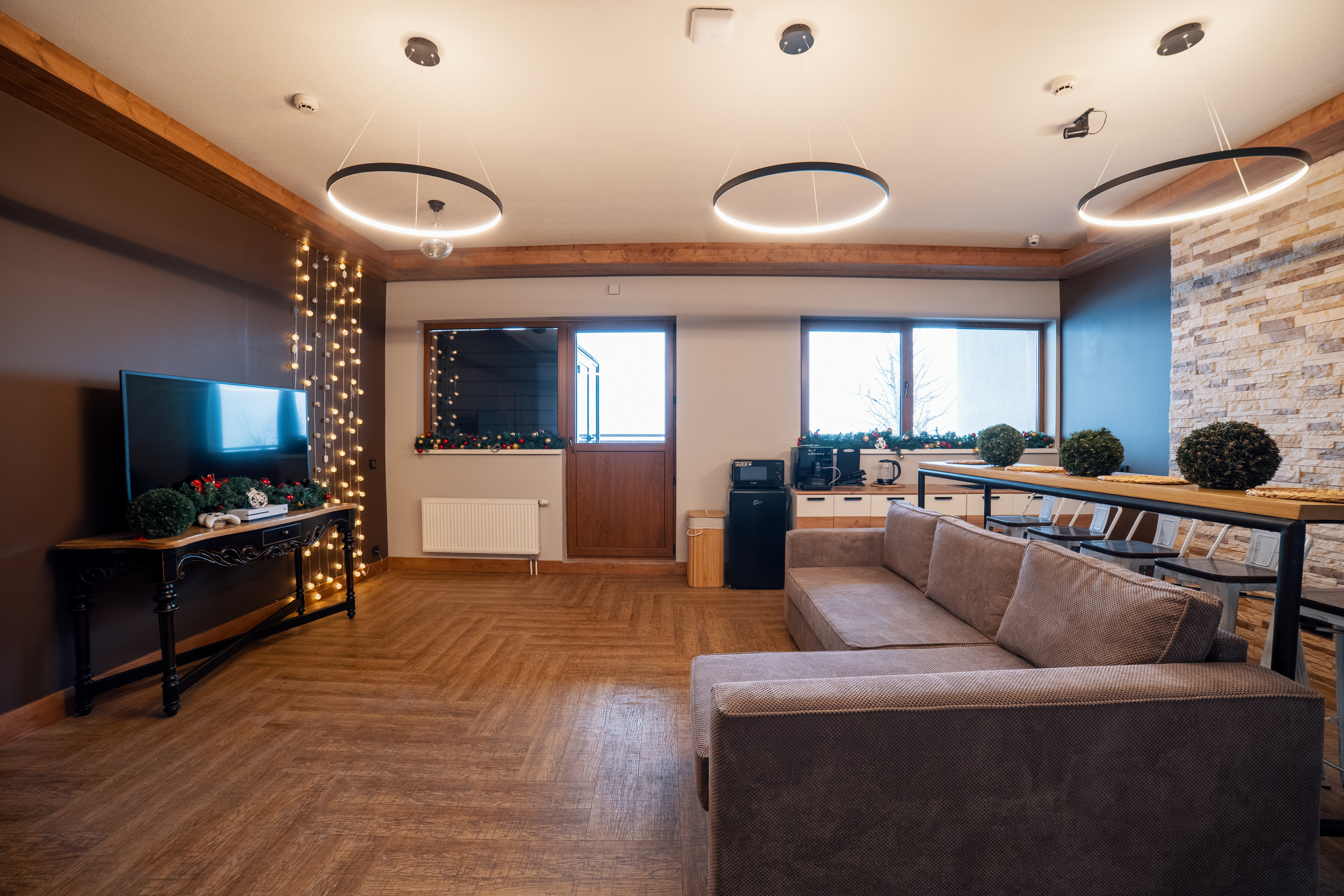 Апартаменты 8-местный 3-комнатный (с джакузи на террасе и видом на горы)