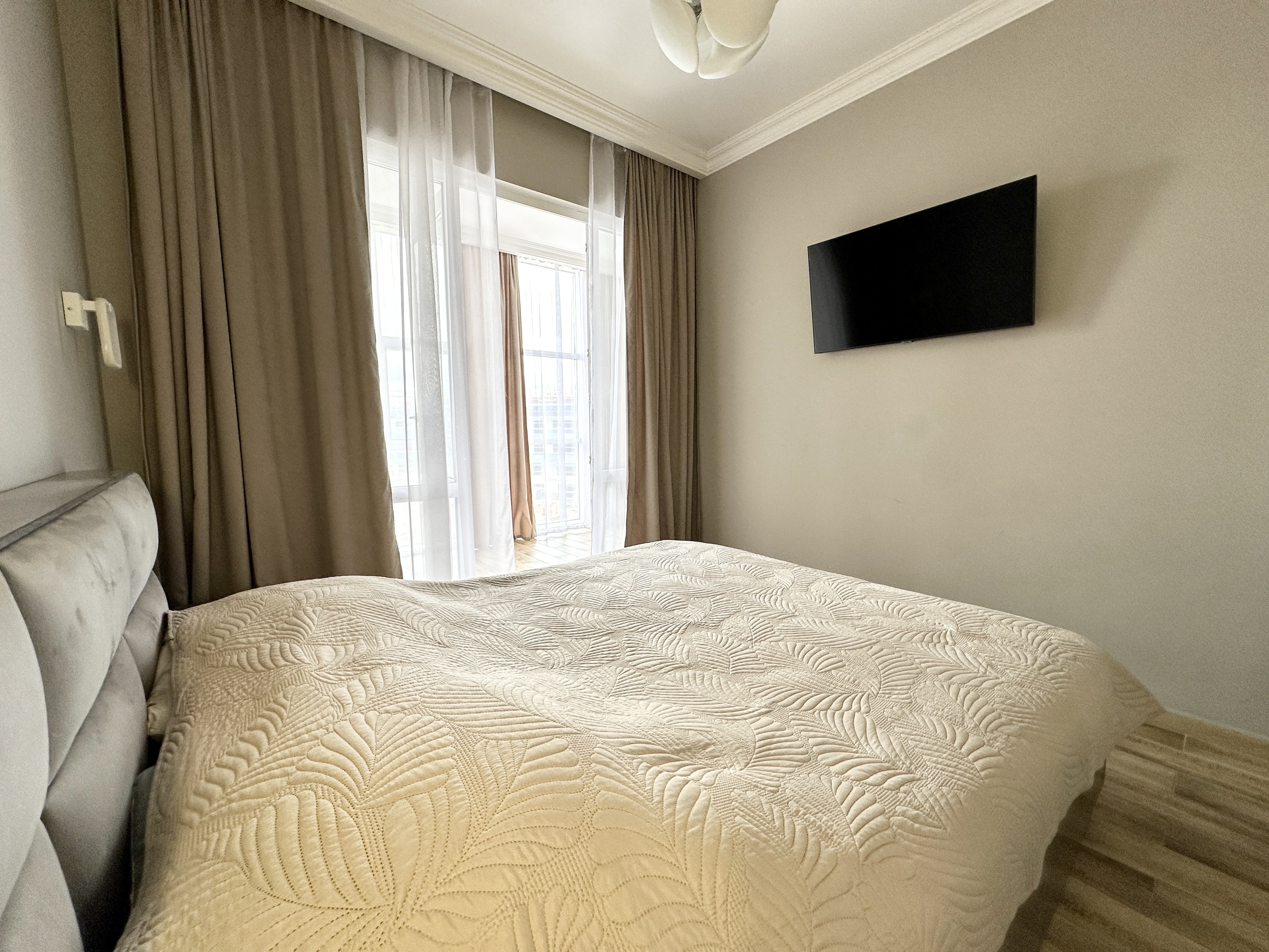Izi Home Топоркова 4