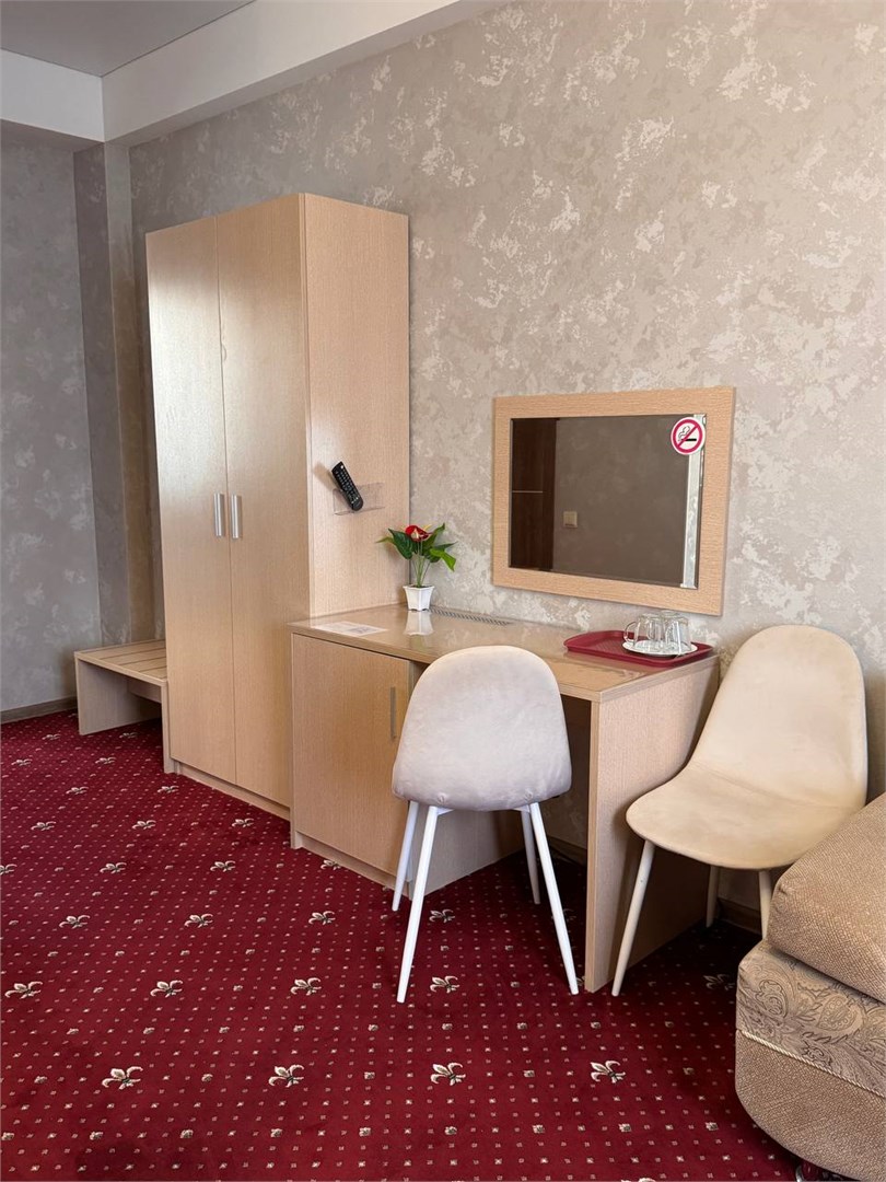 Джуниор Сьют 4-местный (с балконом и видом на море)