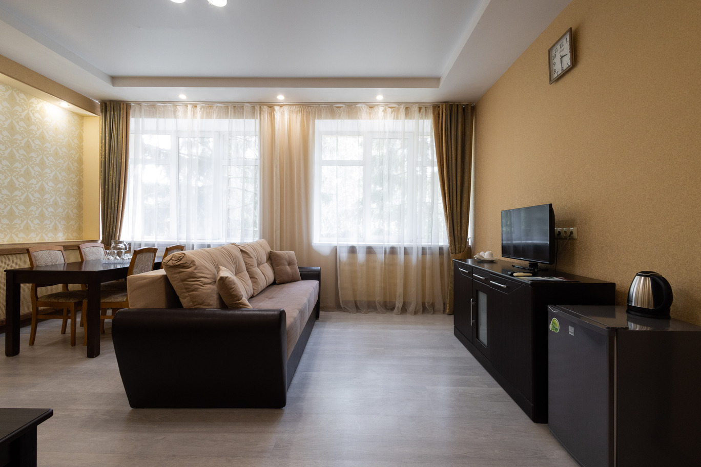 Люкс 2-местный 2-комнатный (корпус 2)