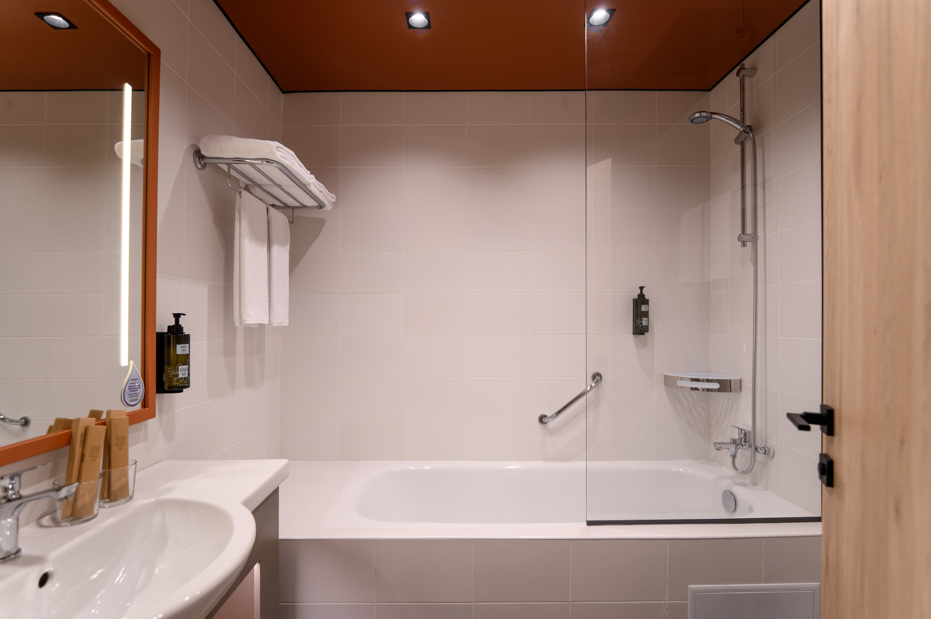 Супериор 2-местный (DBL/TWIN)