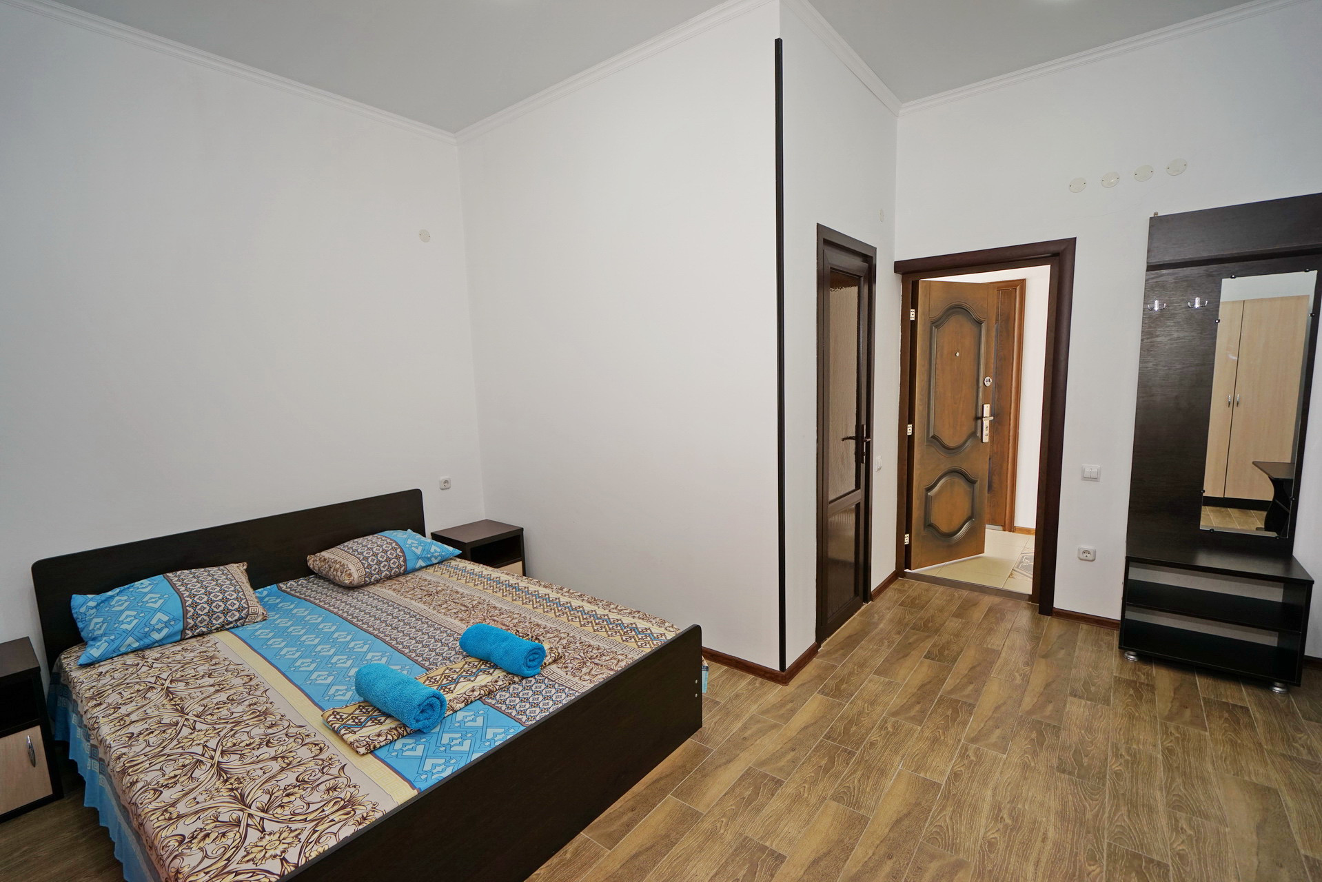 Р и Надежда