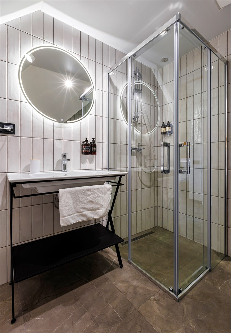 Полулюкс 2-местный 1-комнатный (с видом на гору Машук)