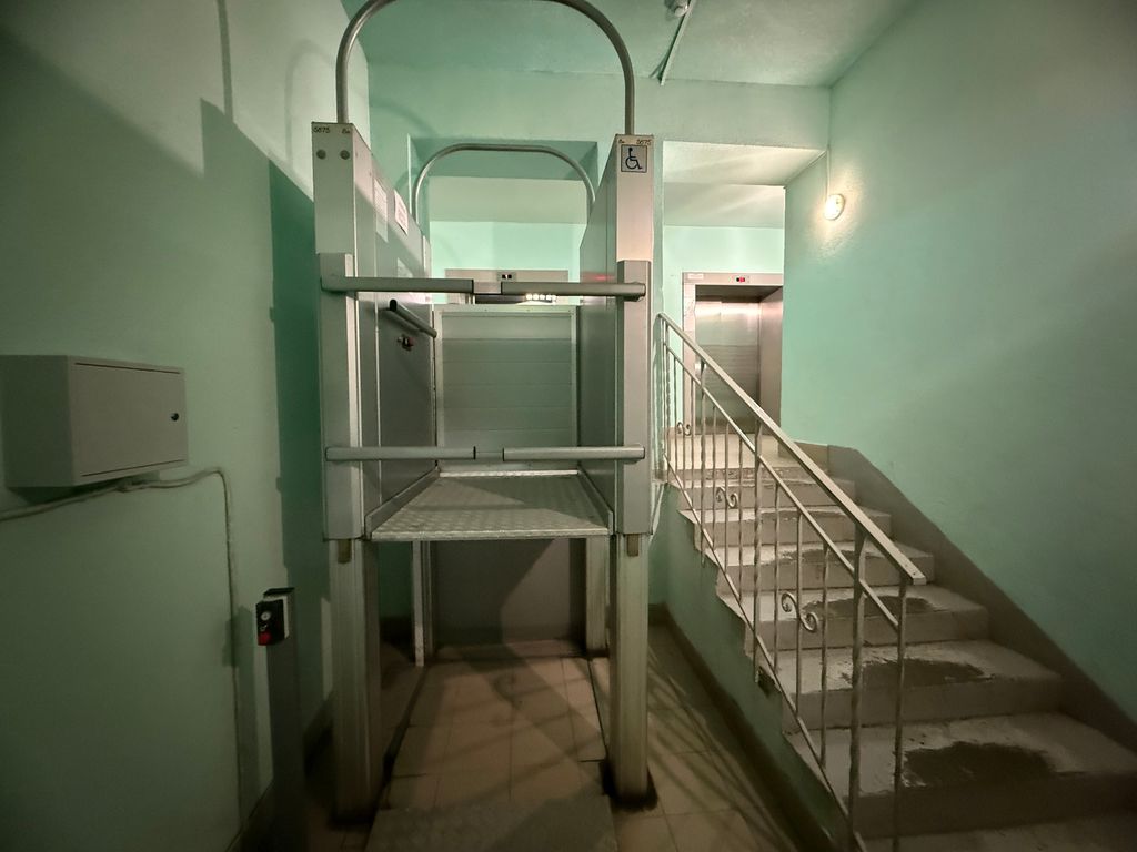 Компас Харьковская 68