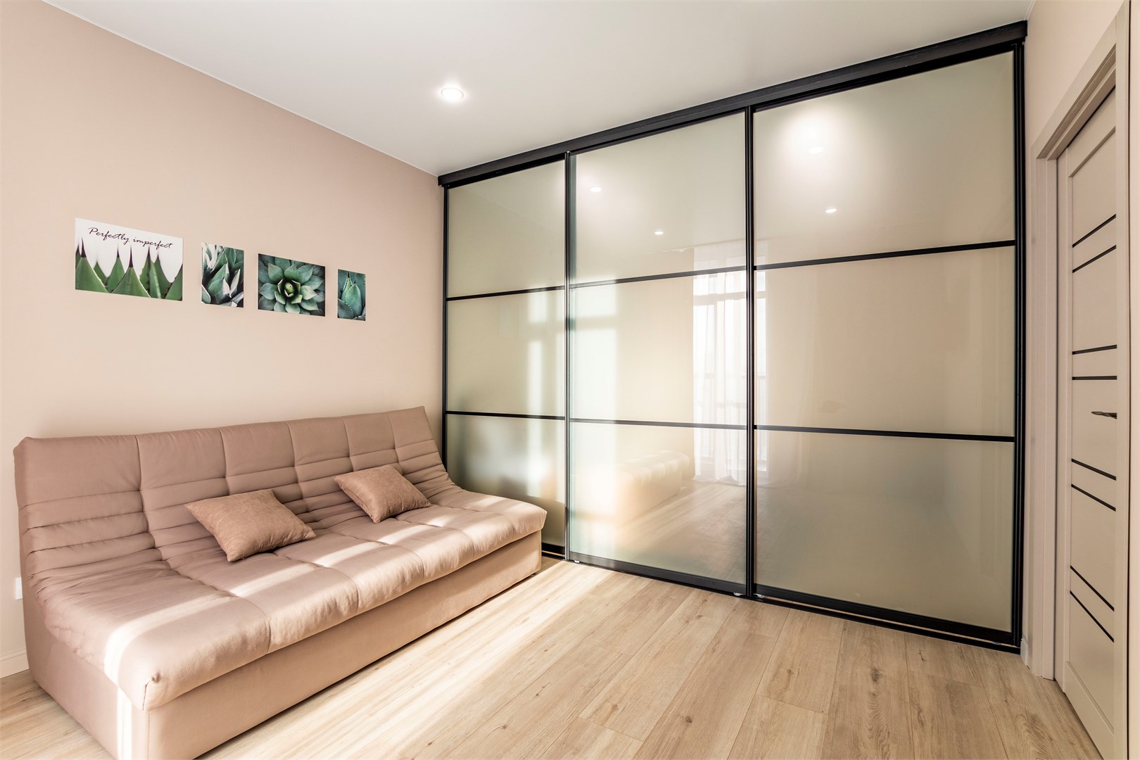 BeGuest на Шаронова 31