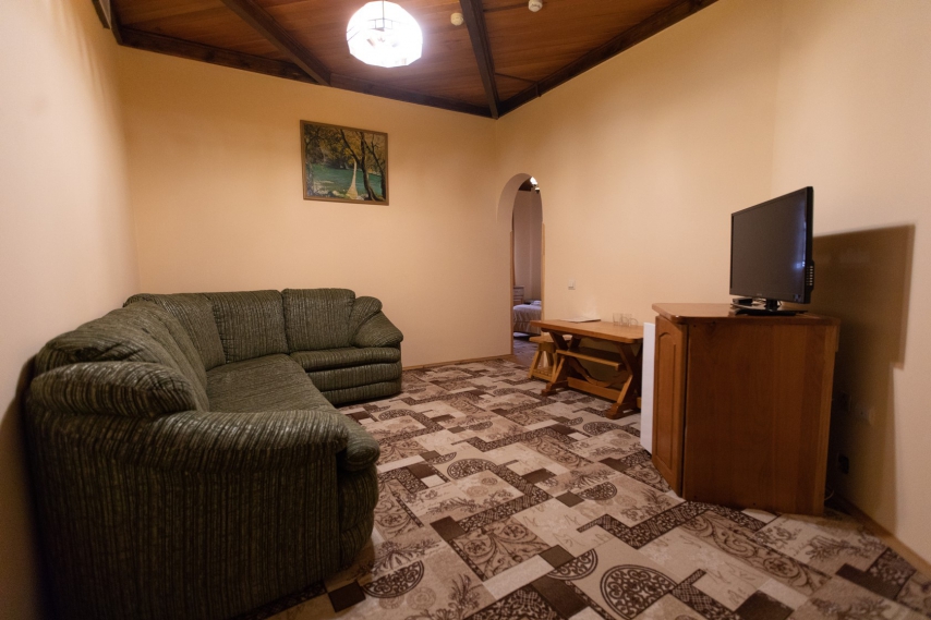 Улучшенный 2-местный 2-комнатный (с балконом)