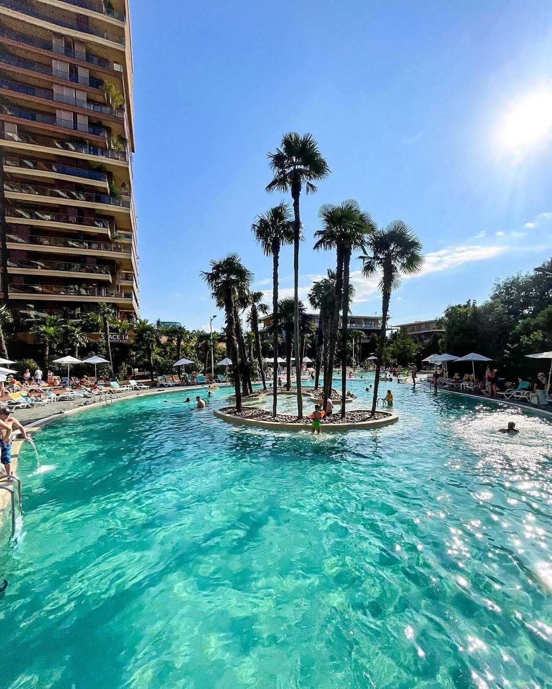 Dreamland Apartments