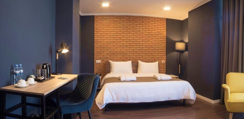 Bricks Hotel