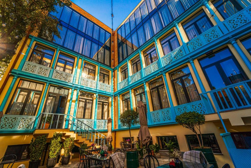 Makmani Hotel