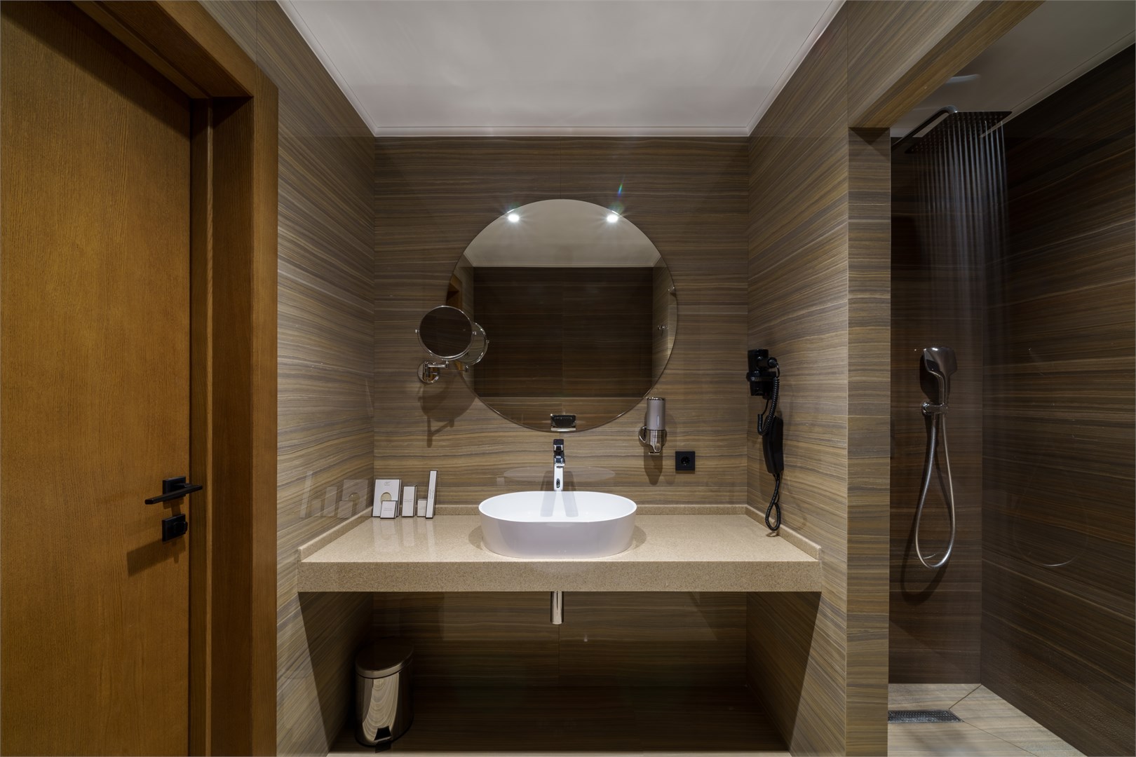 Люкс 2-местный 2-комнатный (с балконом)