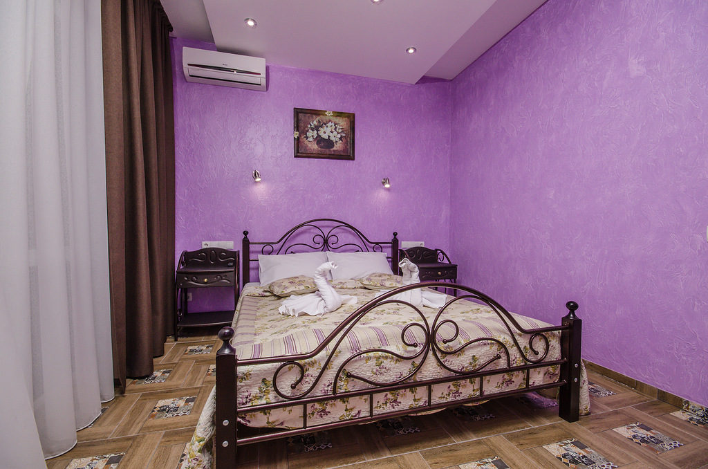 Гостевой дом рыжий кот. Рыжий кот садовая ул 6 алушта. cat hotel.