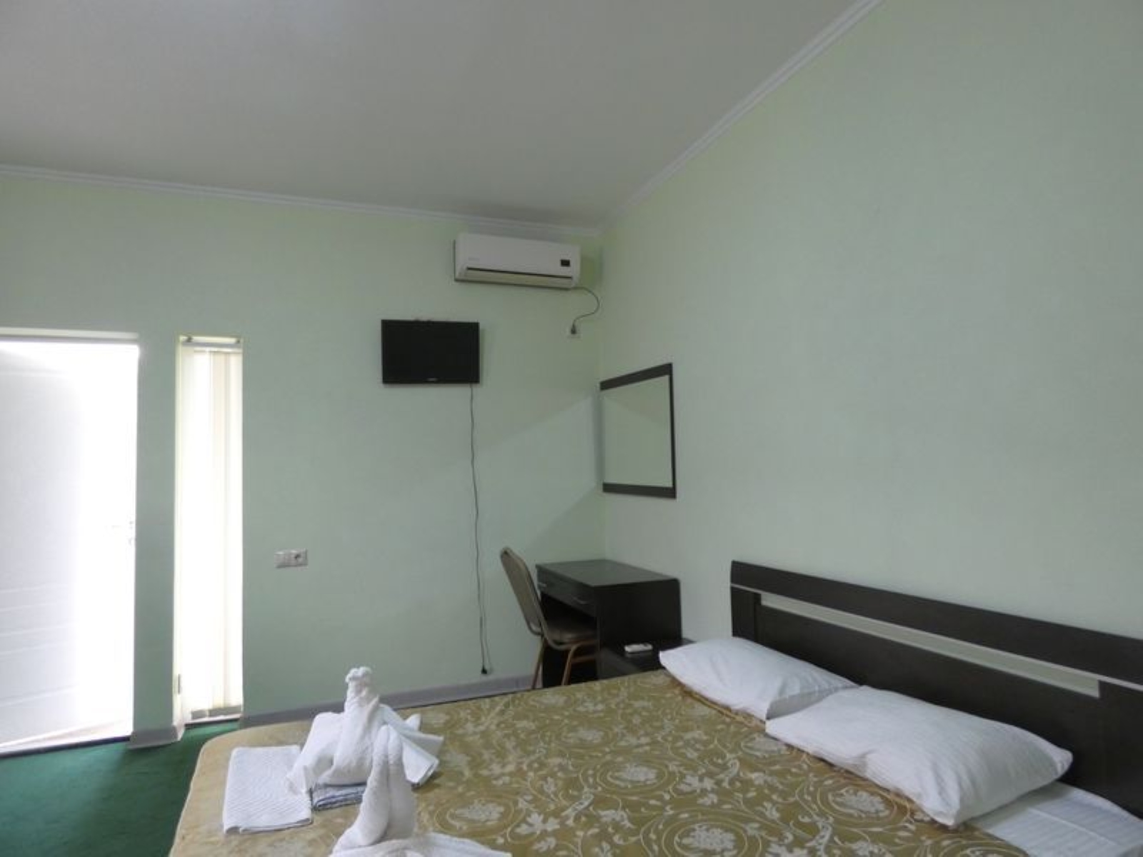 Стандартный 4-местный 1-комнатный