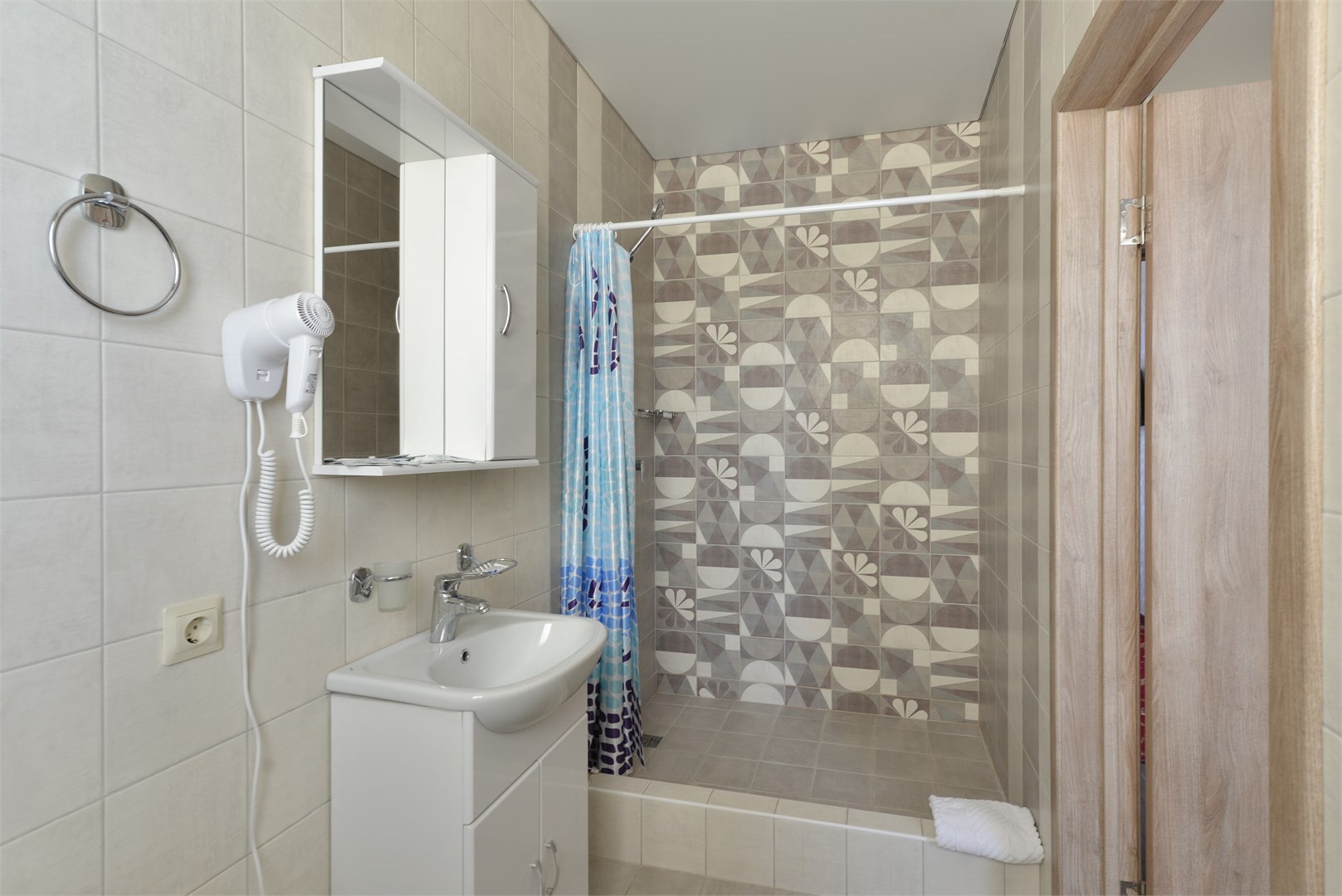 Люкс 6-местный 2-комнатный