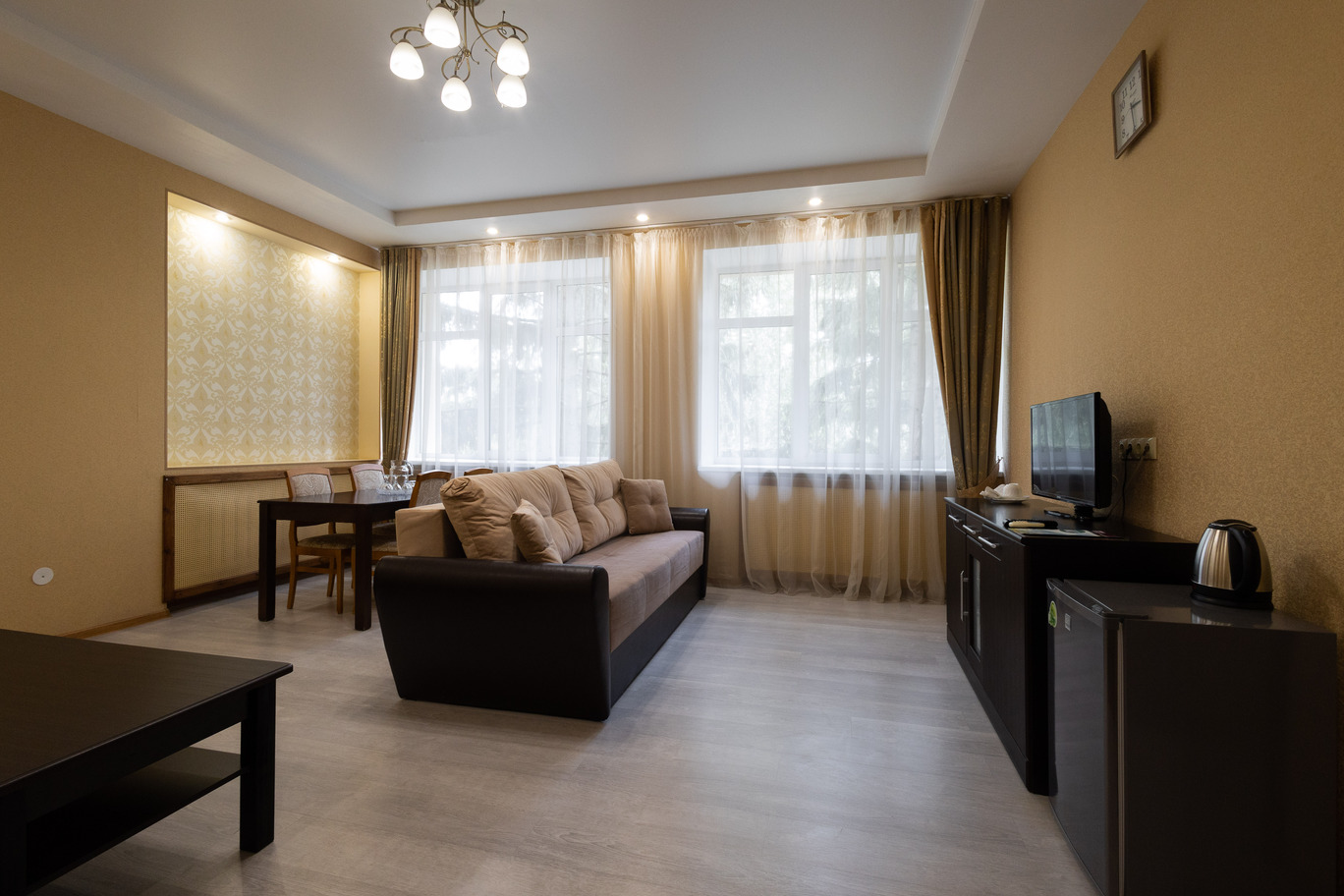 Люкс 2-местный 2-комнатный (корпус 2)