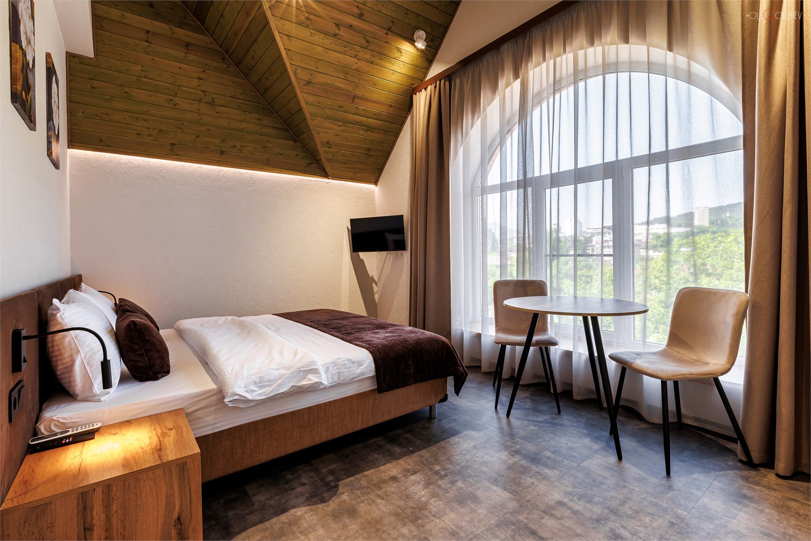 Делюкс 2-местный 1-комнатный (с видом на гору Машук)